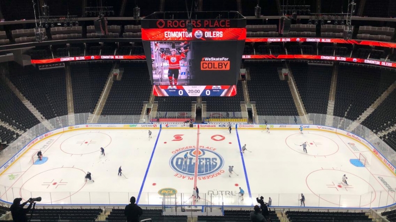 Calgary hostí Arizonu, Oilers přivítají Maple Leafs